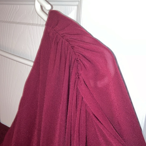 EShakti one-shoulder gown in Burgundy. Size 8-10 - Picture 4 of 7